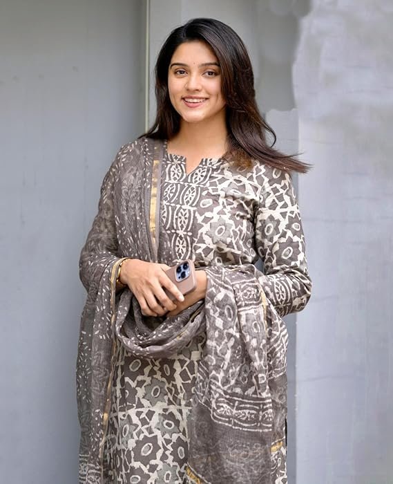 KLOSIA Women's Printed Straight Kurta and Pant with Dupatta Set - Image 4